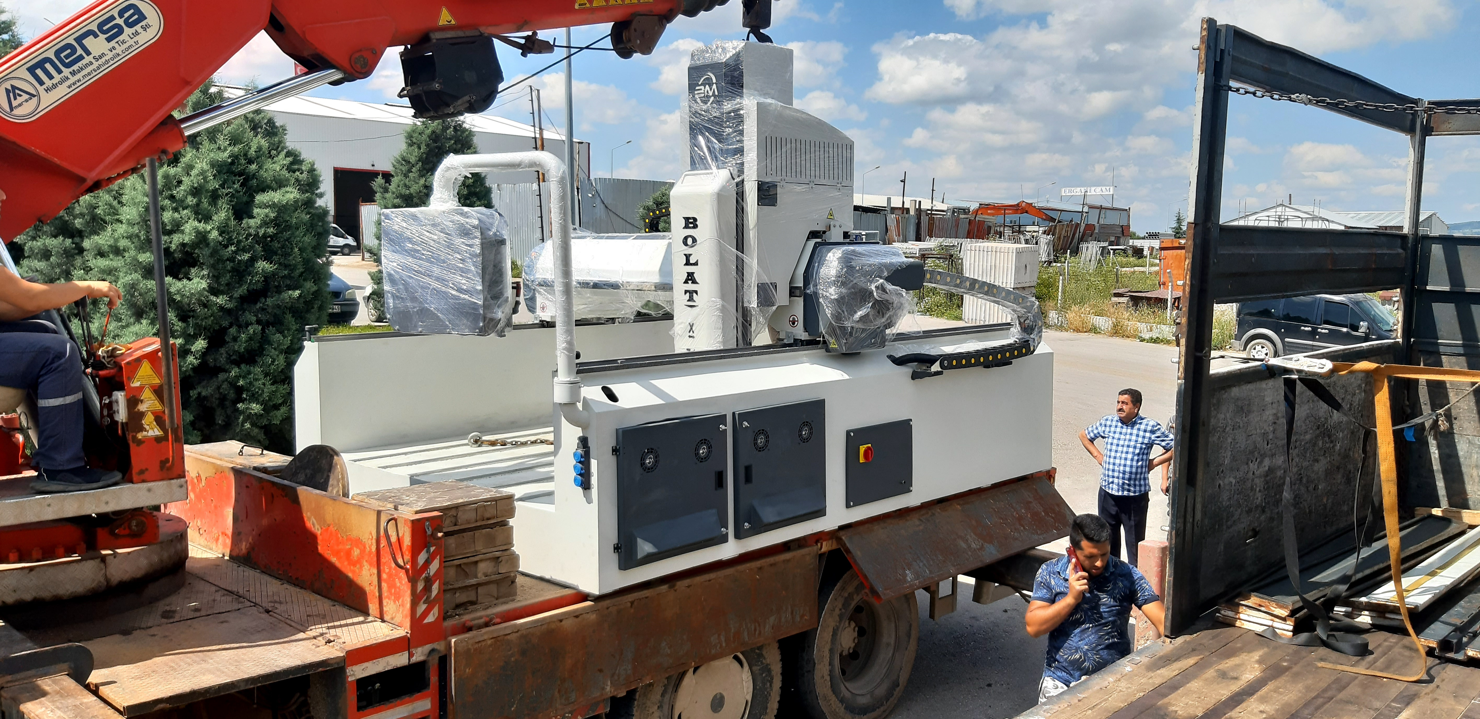 CNC ROUTER